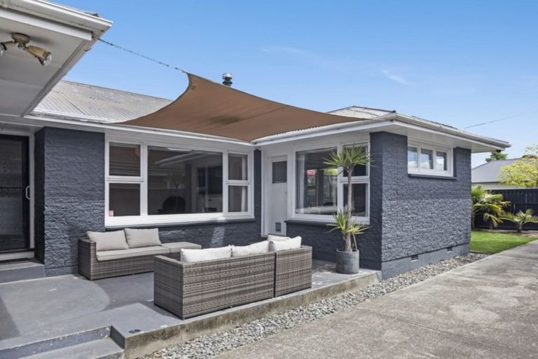 Photo of property in 10 Torquay Place, Bryndwr, Christchurch, 8053