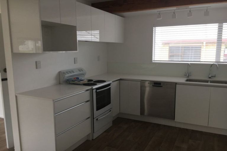 Photo of property in 66 Pitau Road, Mount Maunganui, 3116