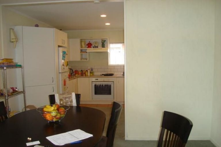 Photo of property in 1/3 Caribbean Drive, Unsworth Heights, Auckland, 0632