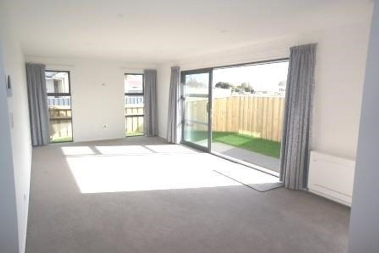 Photo of property in 9 Grey View Grove, Rangiora, 7400