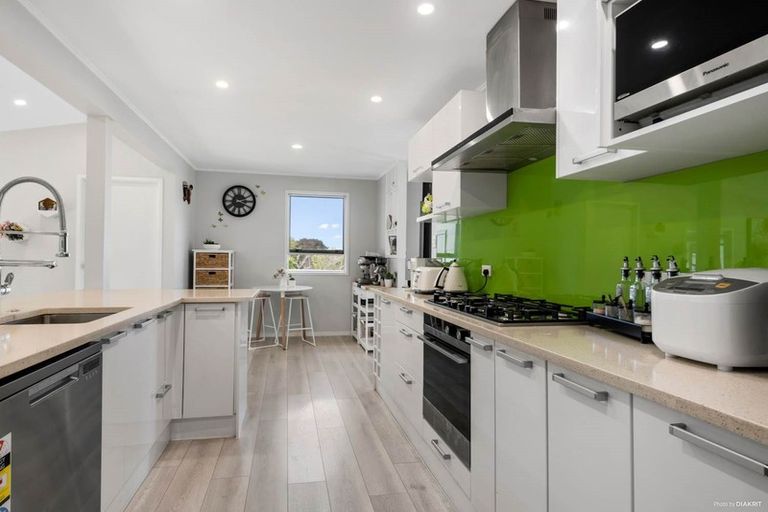 Photo of property in 12 Sunburst Lane, Torbay, Auckland, 0630