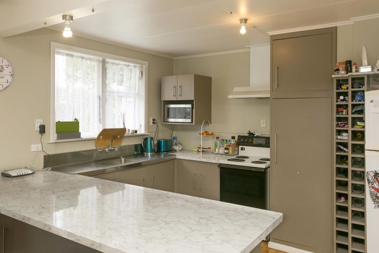 Photo of property in 2 Nikau Street, Wairakei, Taupo, 3332