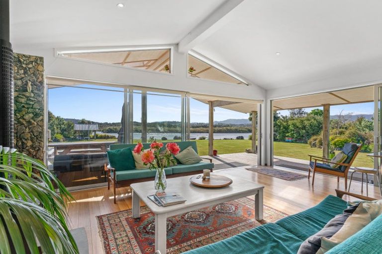 Photo of property in 32 Thelma Road, Mangawhai Heads, Mangawhai, 0505
