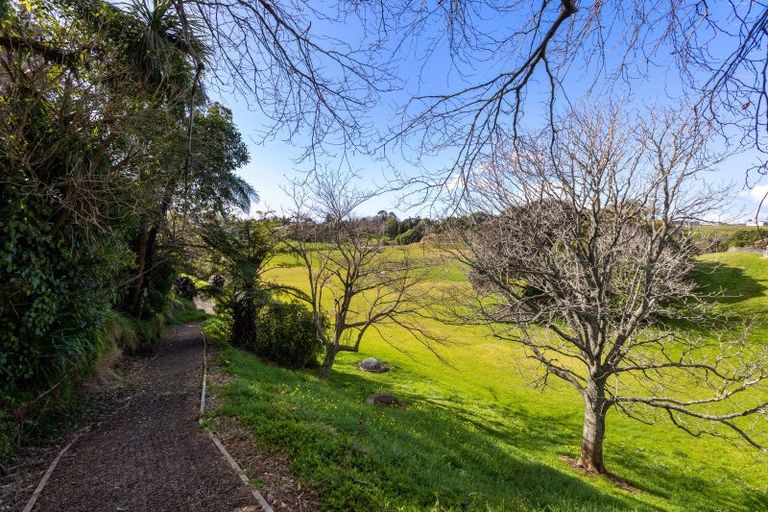 Photo of property in 1/239 Carrington Street, Vogeltown, New Plymouth, 4310
