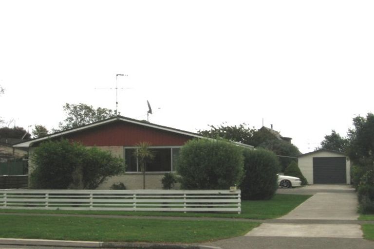 Photo of property in 84a Elizabeth Street, Waikanae, 5036