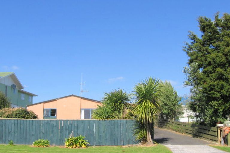 Photo of property in 90b Simpson Road, Papamoa Beach, Papamoa, 3118
