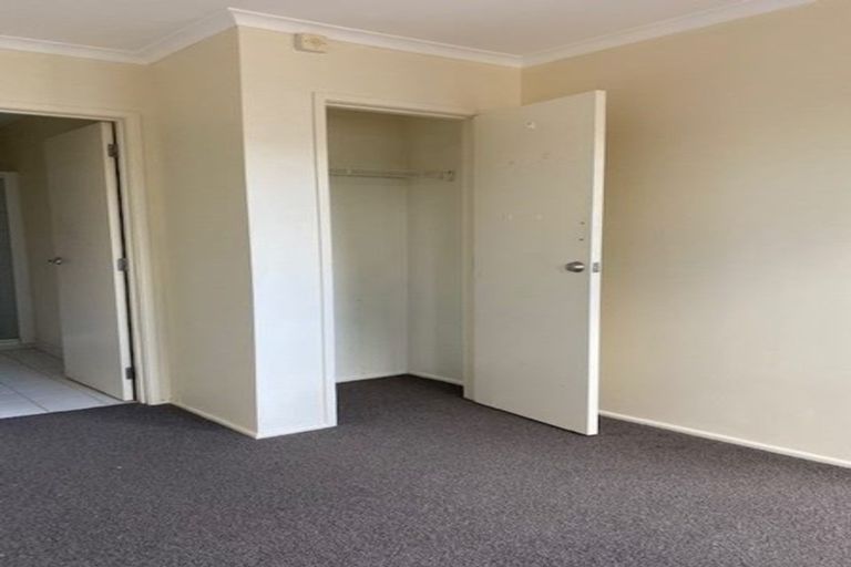 Photo of property in 2d/30 Westward Ho, Glen Eden, Auckland, 0602