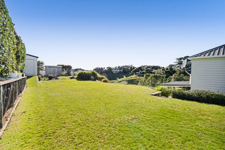 Photo of property in 28 Pararewa Drive, Whalers Gate, New Plymouth, 4310