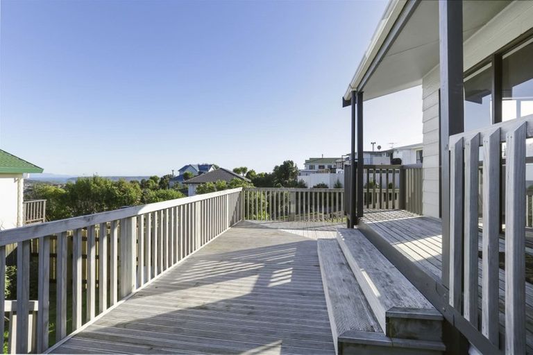 Photo of property in 21 Doncaster Terrace, Ascot Park, Porirua, 5024