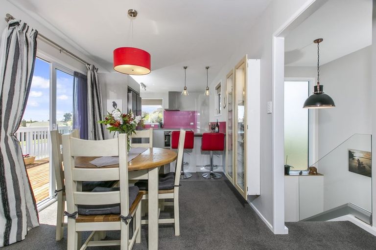 Photo of property in 80 Muir Avenue, Mangere Bridge, Auckland, 2022