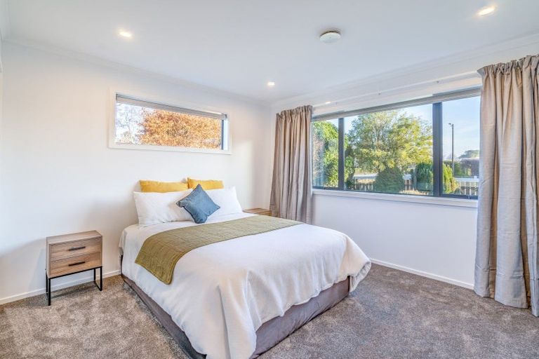 Photo of property in 143 Great North Road, Winton, 9720