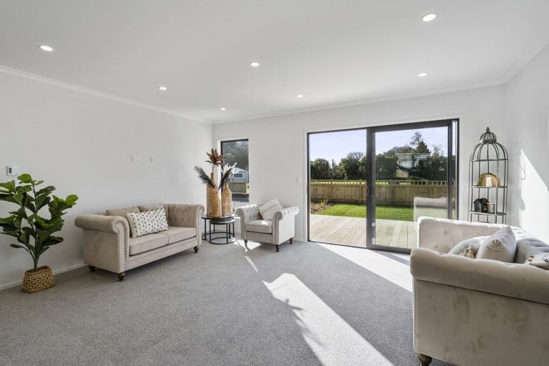 Photo of property in 3 Horoeka Street, Inglewood, 4330