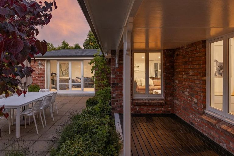 Photo of property in 40 Weka Street, Fendalton, Christchurch, 8041