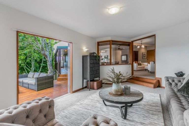 Photo of property in 17 Aotearoa Terrace, Murrays Bay, Auckland, 0630