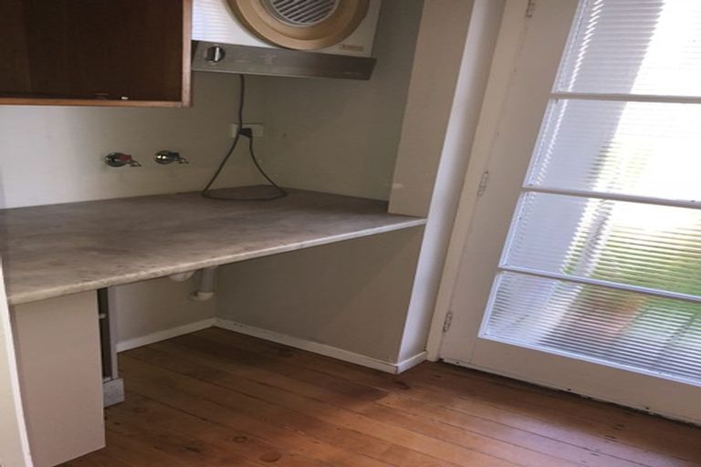 Photo of property in 1/51 Deep Creek Road, Waiake, Auckland, 0630