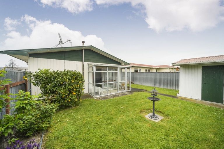 Photo of property in 1a Cohen Place, Milson, Palmerston North, 4414