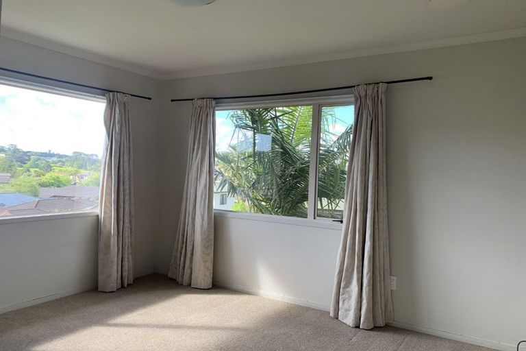 Photo of property in 1 Luna Place, Henderson, Auckland, 0612