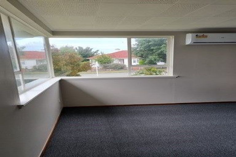 Photo of property in 1 Macdonald Street, Geraldine, 7930