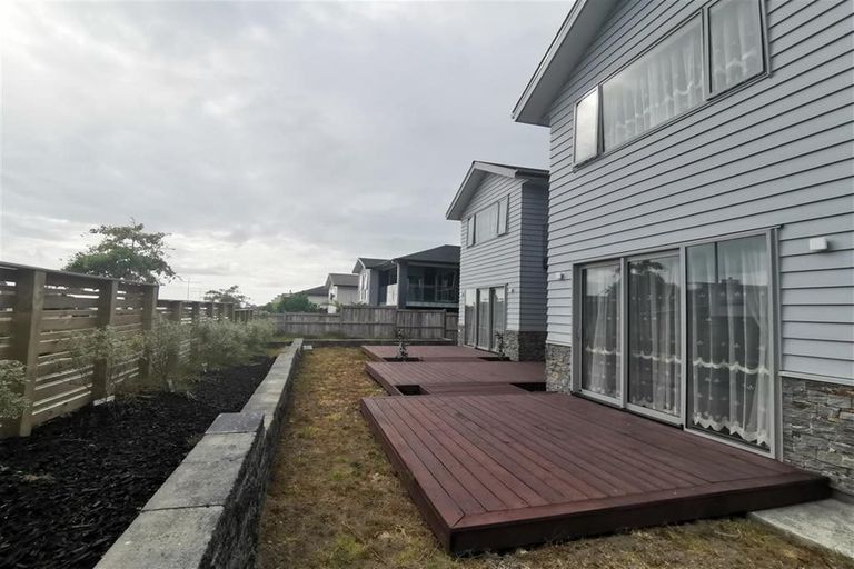 Photo of property in 46 Te Oneroa Way, Long Bay, Auckland, 0630