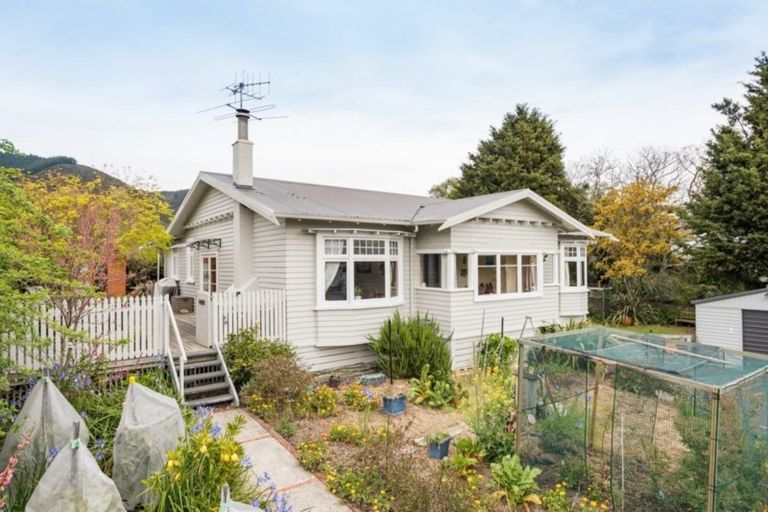 Photo of property in 38 Rainbow Drive, Atawhai, Nelson, 7010