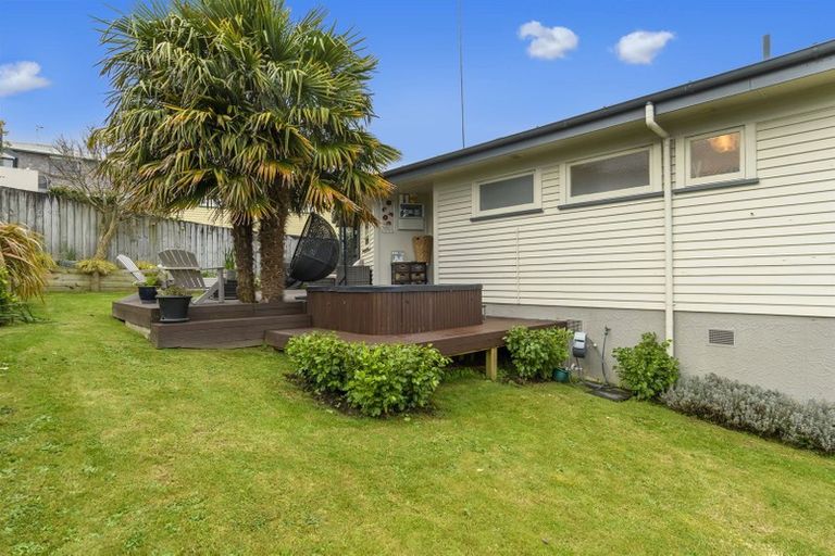 Photo of property in 176 Otumoetai Road, Brookfield, Tauranga, 3110