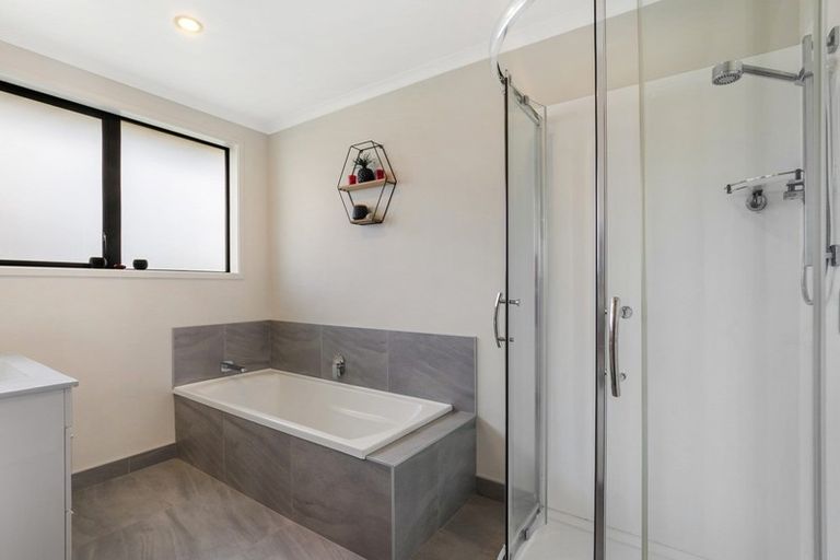 Photo of property in 56 Mark Ball Drive, Pokeno, 2402