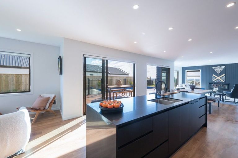 Photo of property in 70 Katania Heights, Brightwater, 7022