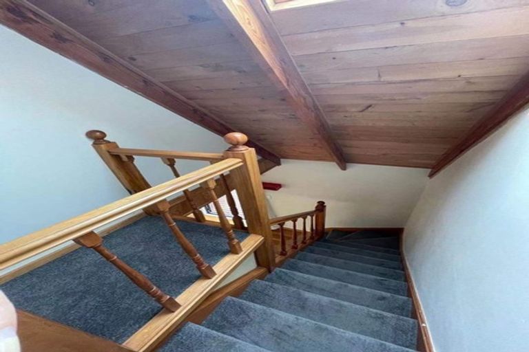 Photo of property in 11 Scarlock Avenue, Browns Bay, Auckland, 0630