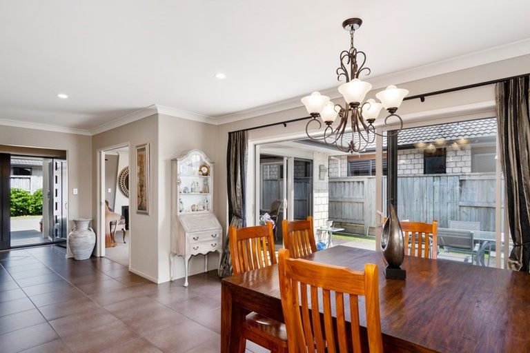 Photo of property in 16 Glenmonarch Place, Pyes Pa, Tauranga, 3112