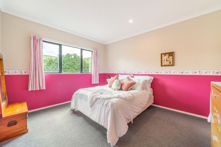 Photo of property in 43 Tvl Road, Blue Mountains, Upper Hutt, 5371