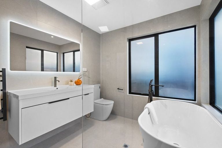 Photo of property in 13c Dominion Street, Takapuna, Auckland, 0622