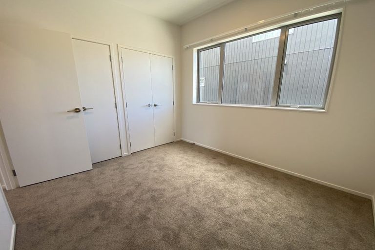 Photo of property in 57d Edmonton Road, Henderson, Auckland, 0612
