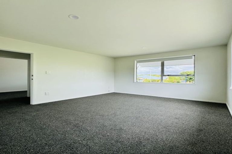 Photo of property in 58 Grimseys Road, Redwood, Christchurch, 8051