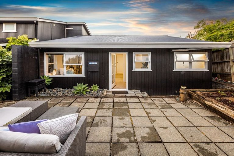 Photo of property in 1/14 Lake View Road, Takapuna, Auckland, 0622