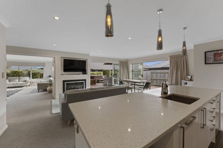 Photo of property in 9 Silicon Way, Fitzherbert, Palmerston North, 4410