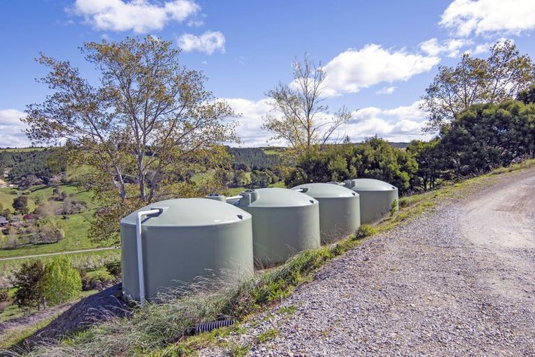 Photo of property in 70 Teapot Valley Road, Brightwater, 7091