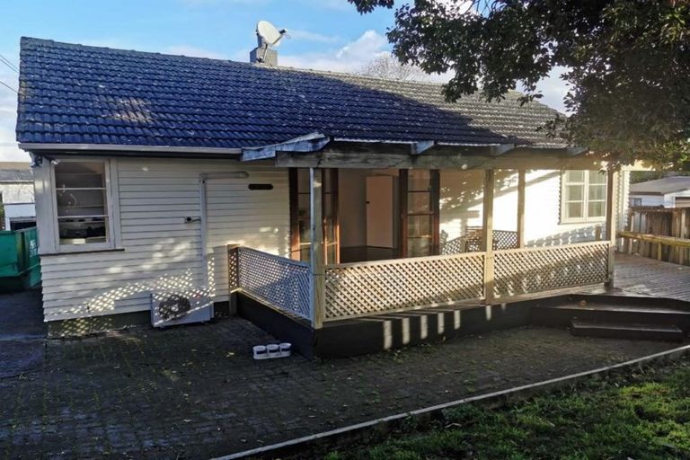 Photo of property in 8 Tui Crescent, Manurewa, Auckland, 2102