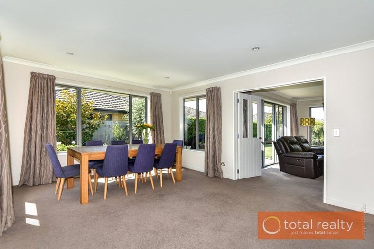 Photo of property in 8 Rosario Place, Aidanfield, Christchurch, 8025