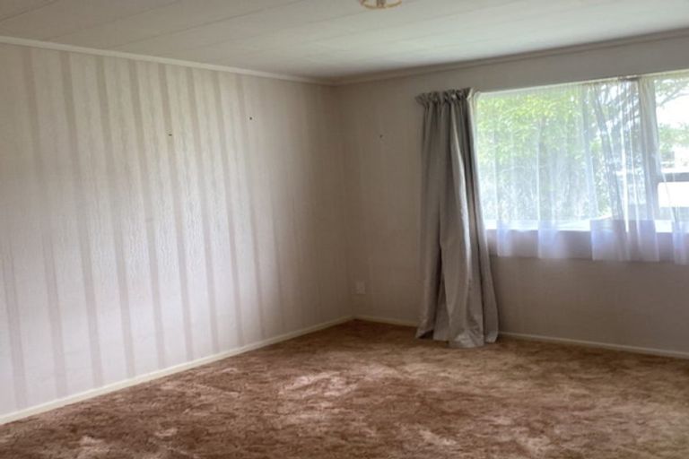 Photo of property in 2 Garnet Grove, Birchville, Upper Hutt, 5018