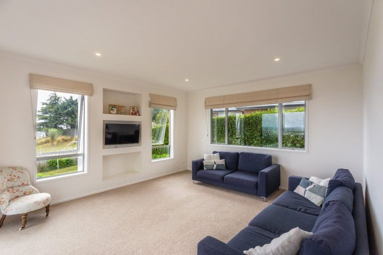 Photo of property in 5 Dove Grove, Westmorland, Christchurch, 8025
