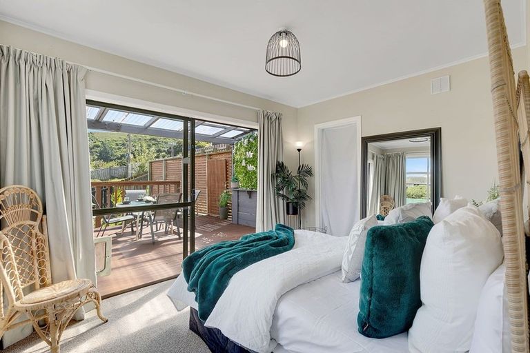 Photo of property in 70 Champion Street, Cannons Creek, Porirua, 5024