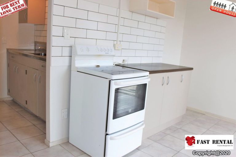 Photo of property in 132 Rangatira Road, Beach Haven, Auckland, 0626