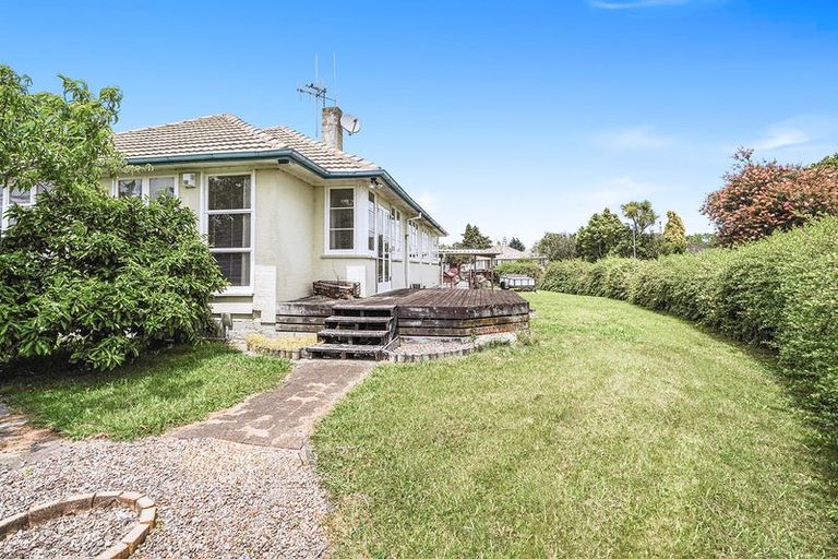 Photo of property in 28 Paul Crescent, Fairfield, Hamilton, 3214