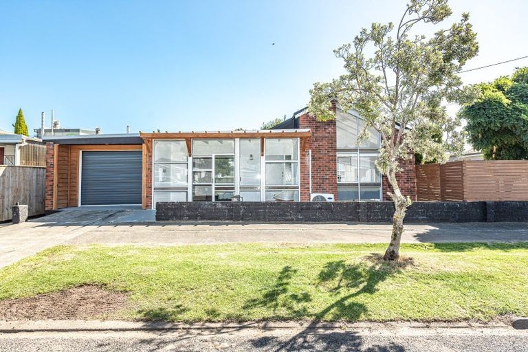 Photo of property in 1b Gunn Street, Gonville, Whanganui, 4501