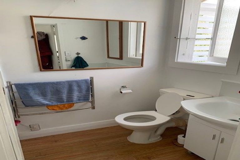 Photo of property in 23 Maungakiekie Avenue, Greenlane, Auckland, 1051