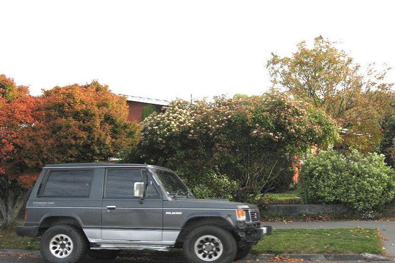 Photo of property in 37 Maidstone Road, Ilam, Christchurch, 8041