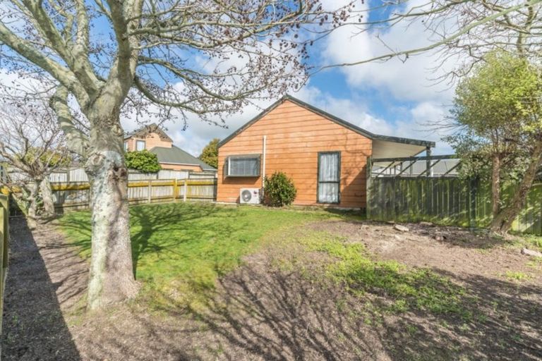 Photo of property in 27 Charles Cross Street, Longburn, Palmerston North, 4412