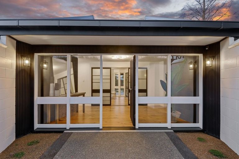 Photo of property in 22 Tuirau Place, Ilam, Christchurch, 8041