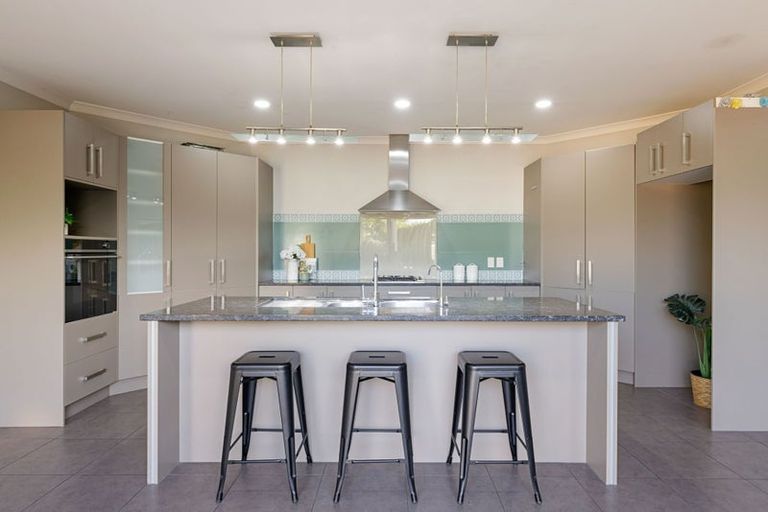 Photo of property in 64 Te Huia Drive, Flagstaff, Hamilton, 3210