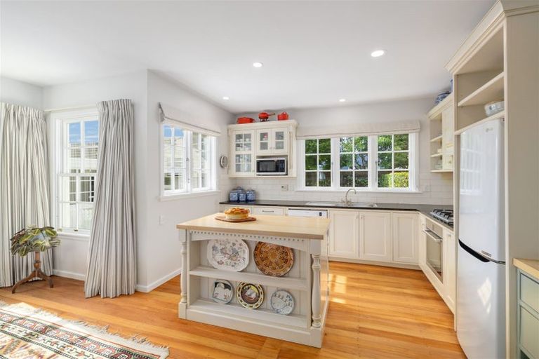 Photo of property in 10 Joyce Crescent, Ilam, Christchurch, 8041